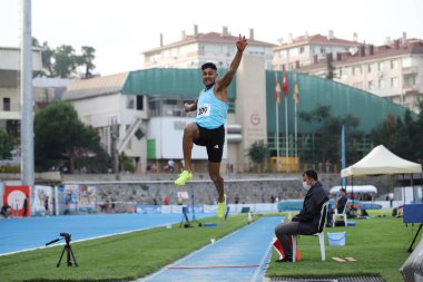 İSTANBUL, TÜRKEYE - 23 Haziran 2021: Türkiye Atletizm Federasyonu Cezmi veya Kupası sırasında tanımlanamayan atletler