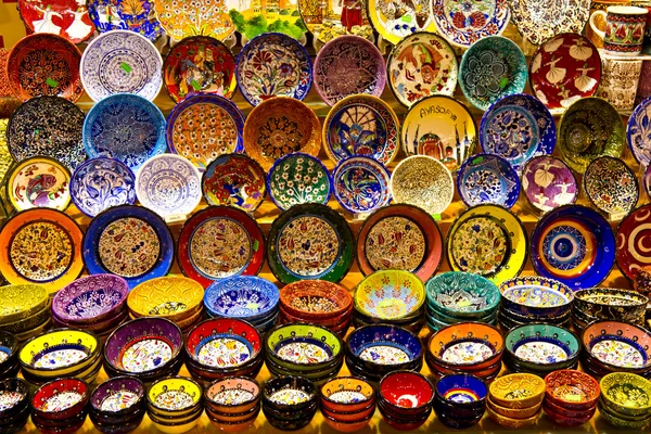 Turkish Ceramics from Spice Bazaar, Istanbul — Stock Photo, Image