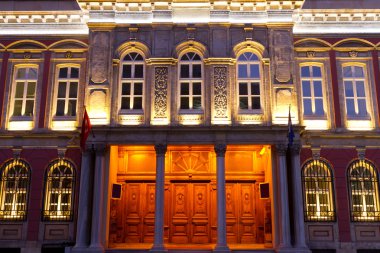 eski postane binası Eminönü istanbul'dan