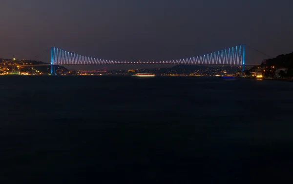 Pont du Bosphore d'Istanbul — Photo