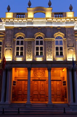 eski postane binası Eminönü istanbul'dan