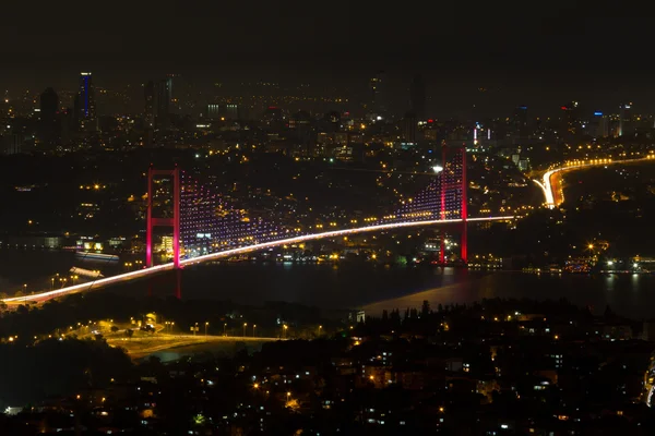 Pont du Bosphore d'Istanbul depuis Camlica Hill — Photo