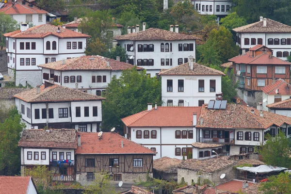 Safranbolu üzerinden geleneksel Türk evleri — Stok fotoğraf