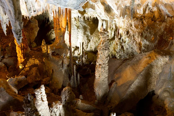 Formações dentro da Caverna Gokgol, Zonguldak, Turquia — Fotografia de Stock