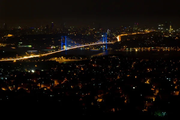 Istanbul Bosporus-brug van camlica hill — Stockfoto