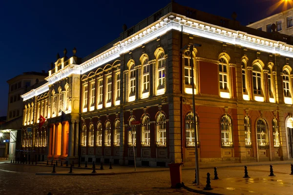 Old Post Office Building from Eminonu Istanbul — Stock Photo, Image