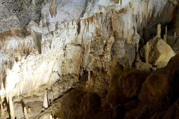 Formations à l'intérieur de la grotte Gokgol, Zonguldak, Turquie — Photo