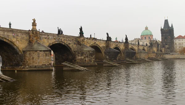 チェコ共和国プラハのカレル橋 — ストック写真