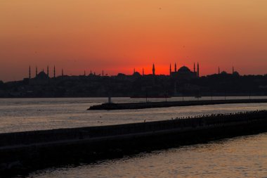 istanbul'da gün batımı