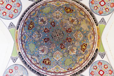 uc serefeli Camii avlusu, edirn gelen bir kubbe iç görünüm