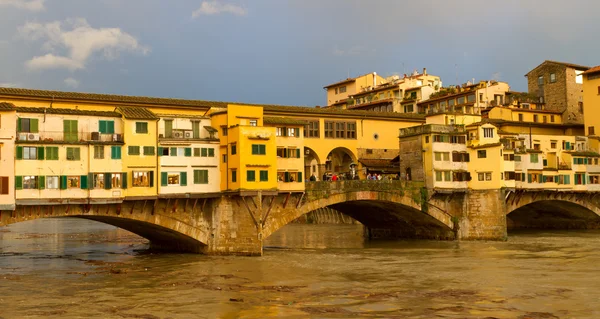 Ponte Vecchio, Floransa, İtalya — Stok fotoğraf