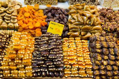 fındık ile Kuru Kayısı