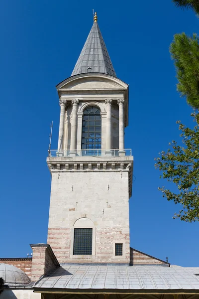Πύργος της δικαιοσύνης στο παλάτι Τοπ Καπί, Κωνσταντινούπολη — Φωτογραφία Αρχείου