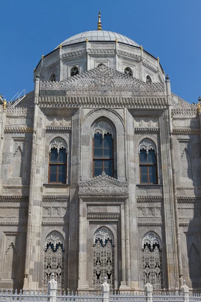 Мечеть Пертевниял Валид Султан — стоковое фото