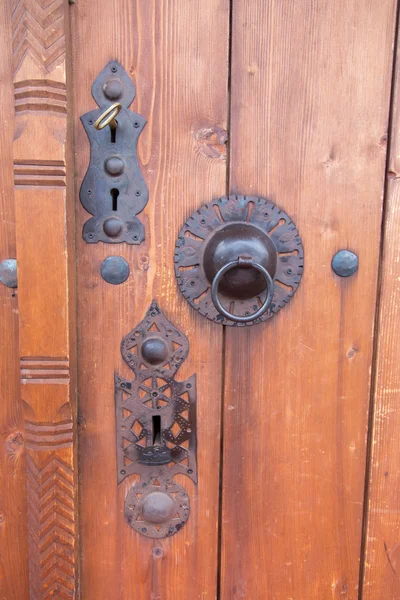 Door knocker and Lock — Stock Photo, Image