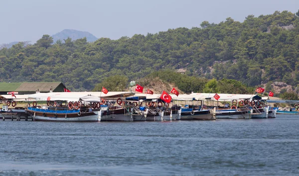 Paseos en barco en Dalyan —  Fotos de Stock