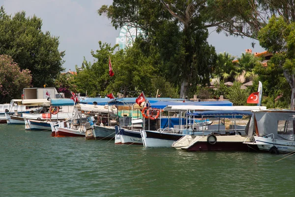 A Dalyan csónak túrák — Stock Fotó