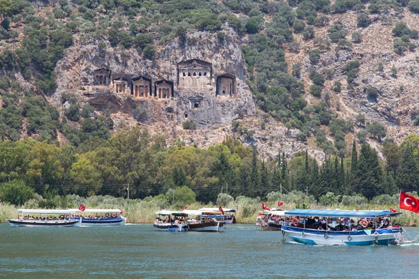 Paseos en barco en Dalyan — Foto de Stock