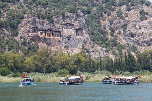 Paseos en barco en Dalyan — Foto de Stock