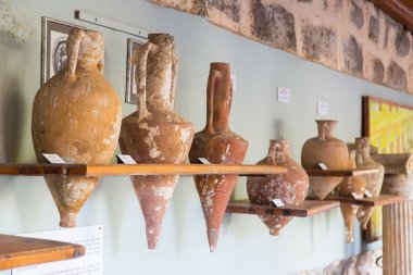 Amphoras clipart