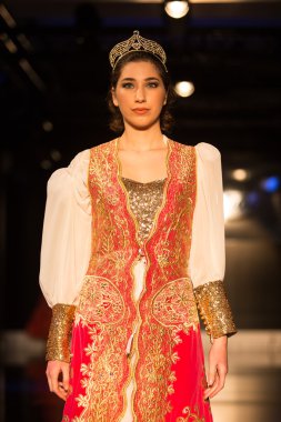 Zuhal Moda, Balkanlarin Buyulu ateşi Catwalk 