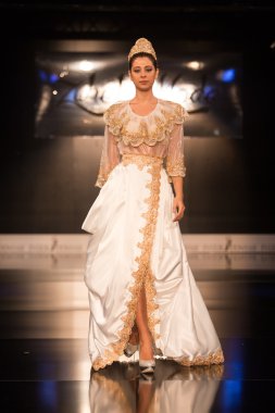 Zuhal Moda, Balkanlarin Buyulu ateşi Catwalk 