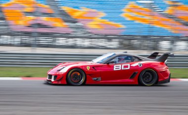 Ferrari yarış gün