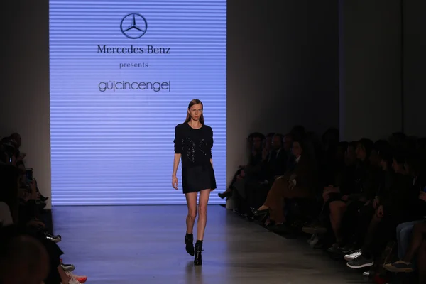 Mercedes-Benz Fashion Week Istanbul 2015 — Stock Photo, Image