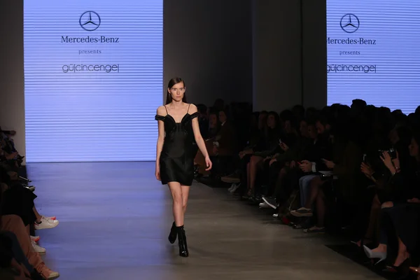 Mercedes-Benz Fashion Week Istanbul 2015 — Stock Photo, Image