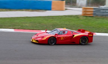Ferrari yarış gün