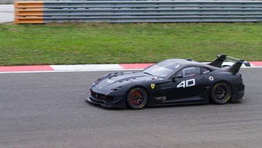 Ferrari yarış gün