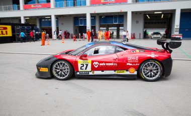 Ferrari yarış gün
