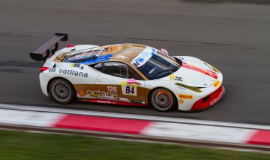 Ferrari yarış gün