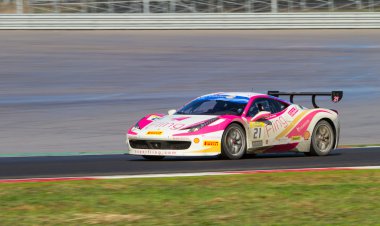 Ferrari yarış gün