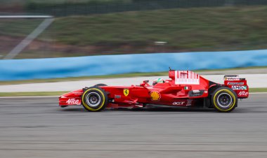 Ferrari yarış gün