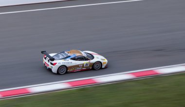 Ferrari yarış gün