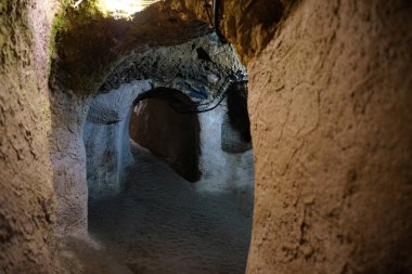 NEVSEHIR, TURKIYE - 09 Ağustos 2025: Derinkuyu Yeraltı Şehri