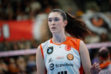 ISTANBUL, TURKIYE - 22 Ekim 2025: Eczacibasi Dynavit 'te Dana Rettke, Eczacibasi Spor Salonu' nda Vakıf vs Türkiye Sultanlar Ligi karşılaşması