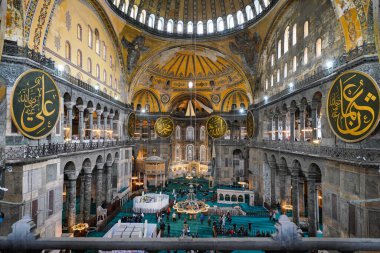 İSTANBUL, TÜRKİYE - 25 Ekim 2025: Sultanahmet İlçesi 'nde Ayasofya