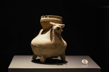 ADANA, TURKIYE - Kasım 09, 2025: Adana Müzesinde Eser