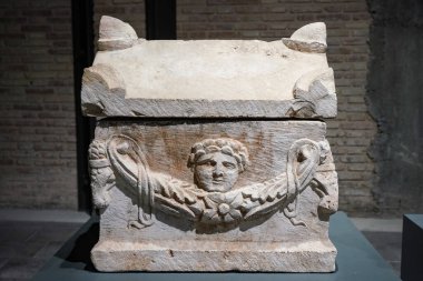 ADANA, TURKIYE - Kasım 09, 2025: Adana Müzesinde Eser