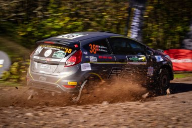 İSTANBUL, TURKIYE - 15 Kasım 2025: İstanbul Rallisi 'nde ralli otomobil yarışı