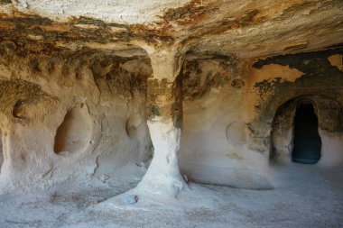 NEVSEHIR, TURKIYE - 08 AĞUSTOS 2025: Gulsehir Açık Saray Arkeoloji Alanı