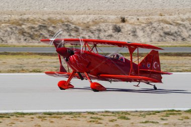 ESKISEHIR, TURKIYE - 20 Eylül 2025: Aviat S-2S Pitts Special (2002) Sivrihisar SHG Hava Gösterisi
