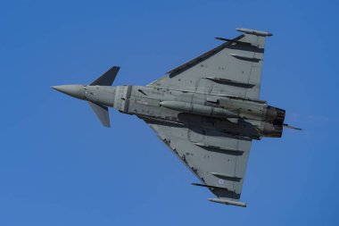 ESKISEHIR, TURKIYE - EPTEMBER 20, 2025: Birleşik Krallık Kraliyet Hava Kuvvetleri Eurofighter FGR4 (BS086 331) Sivrihisar SHG Hava Gösterisi