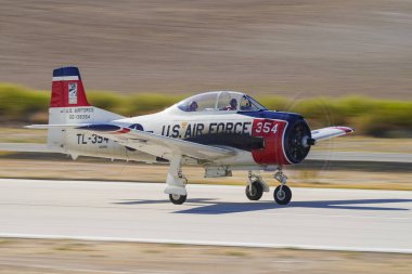 ESKISEHIR, TURKIYE - 21 Eylül 2025: Kuzey Amerika T-28B Truvali (200-425) Sivrihisar SHG Hava Gösterisinde