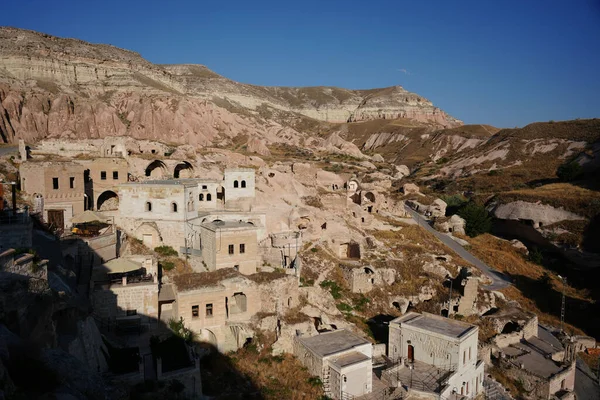 Cavusin Village, Kapadokya 'daki Gül Vadisi, Nevsehir Şehri, Türkiye