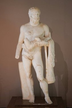 ESKISEHIR, TURKIYE - 21 Eylül 2025: Eskisehir Eti Arkeoloji Müzesinde Heykel