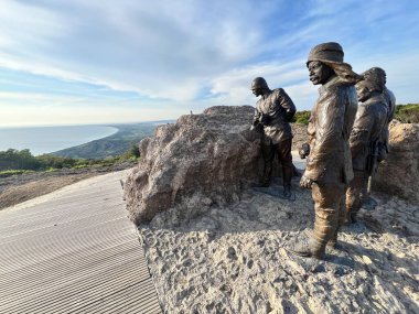 CANAKKALE, TURKIYE - 24 Nisan 2025: Mustafa Kemal Atatürk Heykeli Conkbayiri, Gellipoli