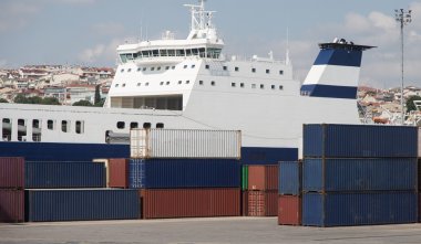 port içerisindeki konteynırlar